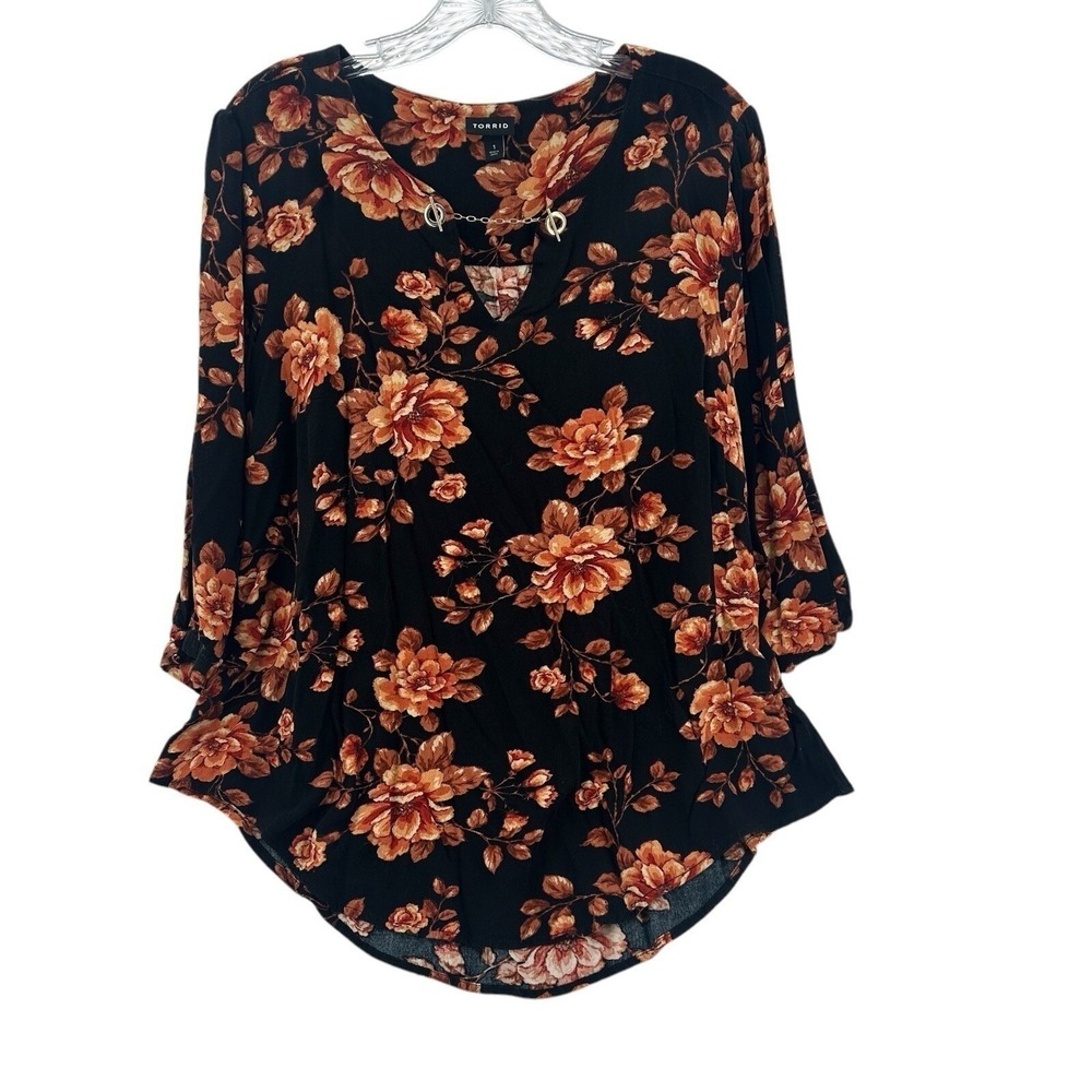 Torrid Black Floral Print V Neck Chain Detail Long Sleeve Tunic Top Plus Size 1
